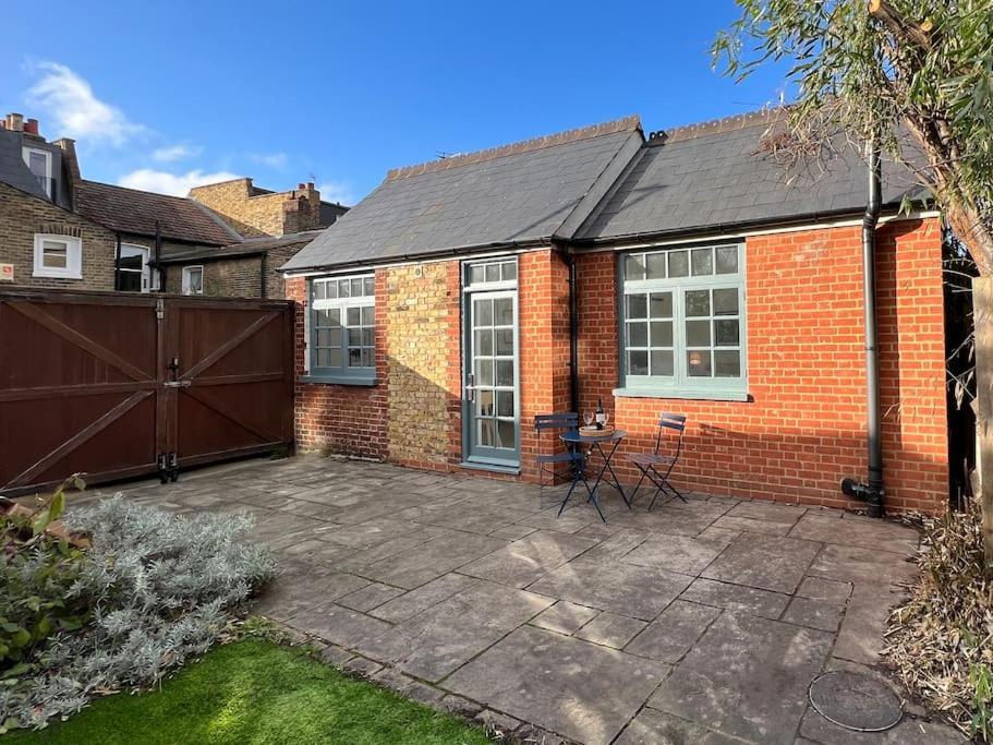 Forge Cottage - Pretty 1 Bedroom Cottage With Free Off Street Parking London Exteriör bild